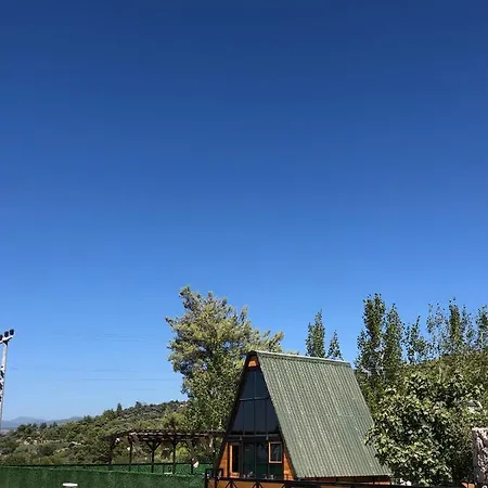 شاليه Jakuzili, Lueks Ve Korunakli Ahsap Bungalov.