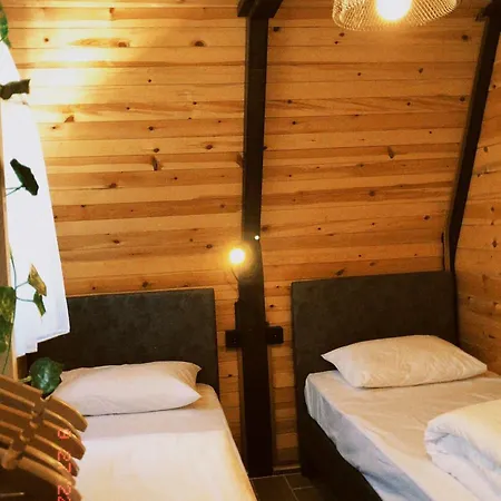 Jakuzili, Lueks Ve Korunakli Ahsap Bungalov. *
